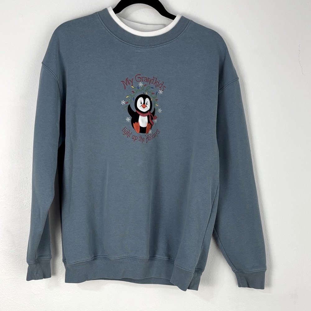 Vtg Blue White Womens‎ L Sweatshirt Holidays Grandma Penguin Graphic Novelty
